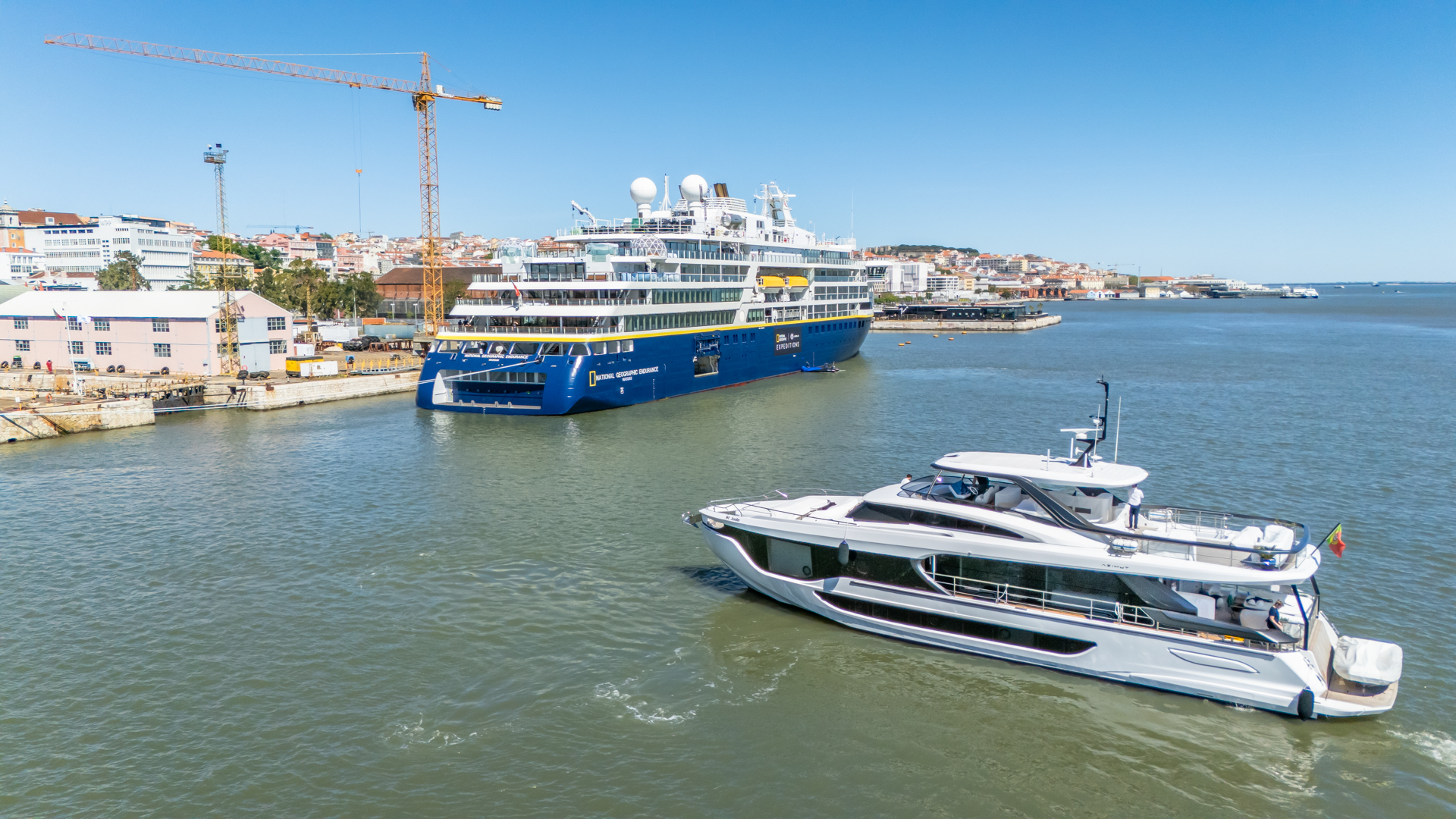 NG Endurance Floating Pier Navalrocha